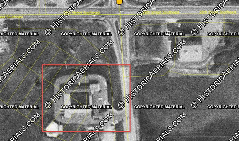 Cascade Motel (Cascade Motor Inn) - 1965 Aerial